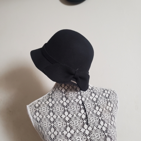 Wool Hat - Picture 3 of 9